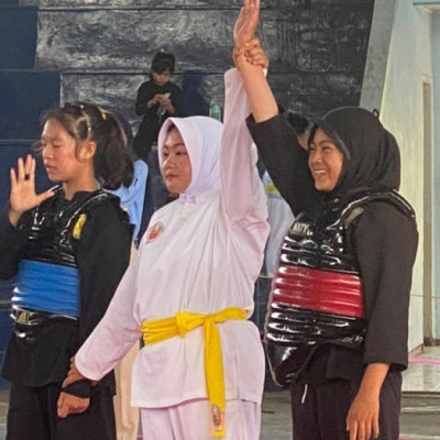 Sindi Karista, Siswa Berprestasi dalam Kejuaraan Pencak Silat dari MTsN 2 Rejang Lebong