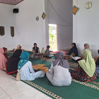 Tingkatkan Kualitas Bacaan Al-Qur'an, PAI KUA Curup Utara Gelar Bimbingan untuk Ibu-Ibu Majlis Ta'lim