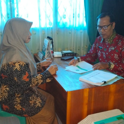 Supervisi Guru Di MIN 2 Bengkulu Tengah: Upaya Meningkatkan Kualitas Pendidikan Dan Kompetensi Guru