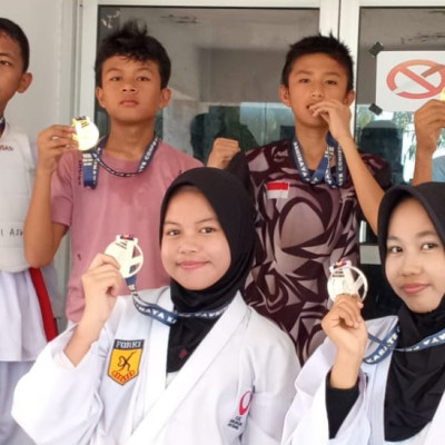 Raih 3 Medali Emas, 5 Perak Siswa/i MTsN 1 KoBe Pada Ajang Abhinaya Karate Competition 2024