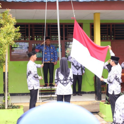 Peringatan Hari Guru Nasional 2024 Kakan Kemenag Lebong : “Guru Berdaya, Indonesia Jaya”