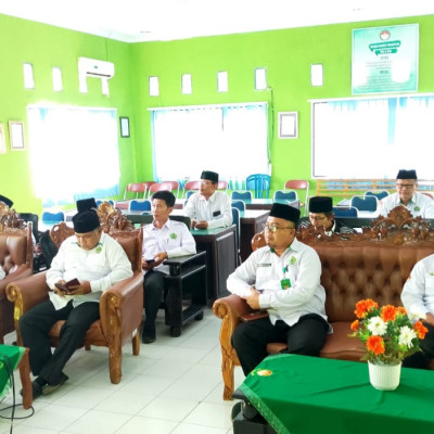 Kepala KUA kecamatan Air Periukan Ikuti Pembukaan Rakernas Kemenag RI Melalui Zoom Meeting