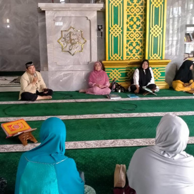 Ketua IPARI Rejang Lebong Berikan Bimbingan Penyuluhan Agama Islam di MT Al Azhar