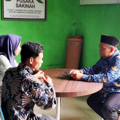 Penghulu KUA Pondok Kelapa Berikan Konseling dan Bimbingan Perkawinan Kepada Catin