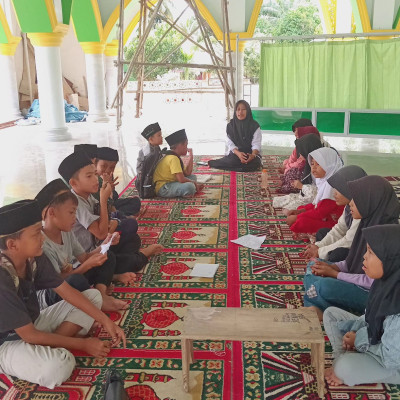 Penyuluh Agama Islam KUA Kecamatan Air Periukan Berikan Tema Rukun Iman Dan Rukun Islam di TPQ Binaan