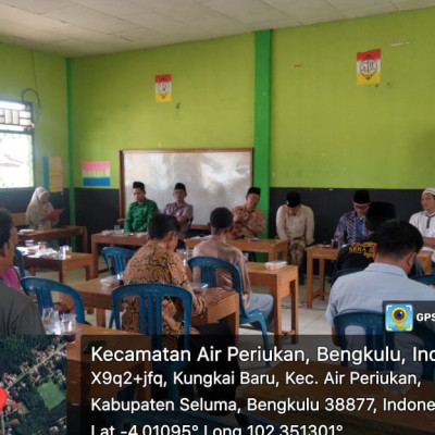 PAI-F KUA Kecamatan Air Periukan Bersama Tokoh Masyarakat Desa Kungkai Baru Selenggarakan Musyawarah Rencana Pendirian Madrasah Ibtidaiyah Swasta di Desa Kungkai Baru