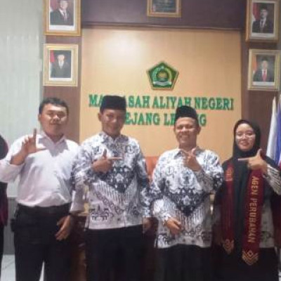 Tim Perpustakaan dan Agen Perubahan MAN Rejang Lebong Luncurkan Program Unggulan