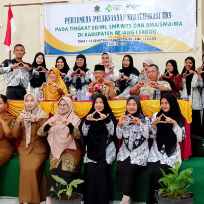 Pengurus UKS MTsN 2 Rejang Lebong Ikuti Stratifikasi UKS