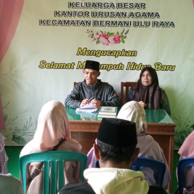 Enam Pasang Catin Ikuti Pembekalan Pra-Nikah di KUA Bermani Ulu Raya