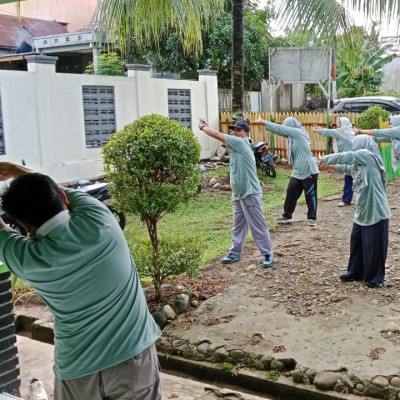 Senam Kesegaran Jasmani dalam Rangka Pembukaan Hari Amal Bhakti Kementerian Agama Ke-79 KUA Sukaraja