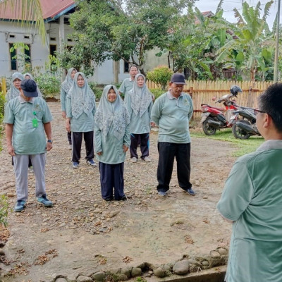 Laksanakan Apel Pagi, Kepala KUA Sukaraja: Terus Semangat, Menuju Hari Amal Bhakti Kementerian Agama Ke-79