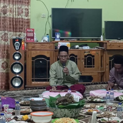 PAI- F KUA Kecamatan Air Periukan Menghadiri Kegiatan Rutin Pembacaan Manaqib Jauharul Ma'aniy Setiap Malam Ke-11