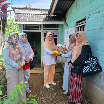 KUA Kecamatan Kota Arga Makmur Salurkan Bantuan Sembako