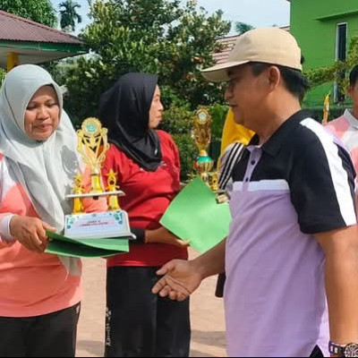 Peringatan HAB Kemenag Ke-79, GURU MIN 2 Raih Juara 3 Bola Volly  dan Futsal K3MI Se-Kota Bengkulu