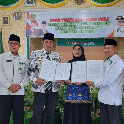 Resmi, Kantor Kementerian Agama Kabupaten Kepahiang Terima Akta Hibah Tanah dari Pemerintah Daerah Provinsi Bengkulu