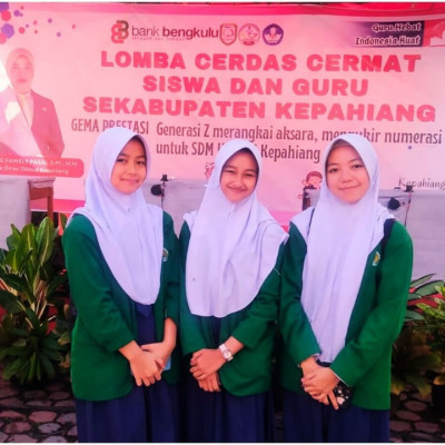 Siswi MTsN 01 Kepahiang Ikuti Lomba Cerdas Cermat Tingkat Kabupaten