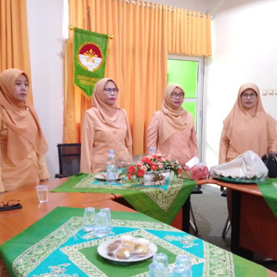 DWP Kanwil Kemenag Provinsi Bengkulu Ikuti Seminar "Membangun Perempuan Seimbang" Secara Virtual