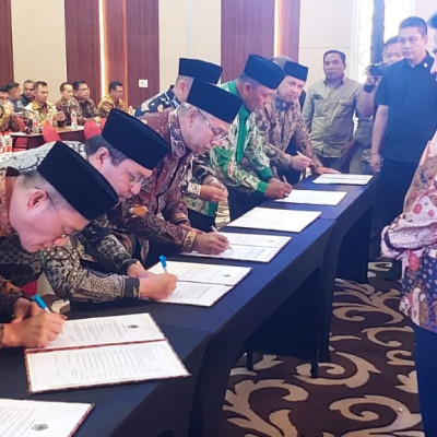 Kakanwil Kemenag Provinsi Bengkulu Teken Perjanjian Kinerja 2025 Bersama Sekjen Kemenag RI