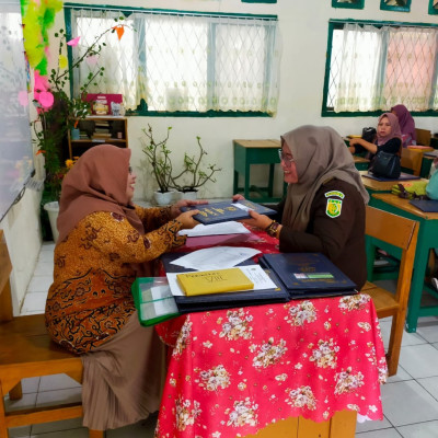 Suasana Meriah Saat Pembagian Raport Semester Ganjil MTsN 1 Kota Kota Bengkulu