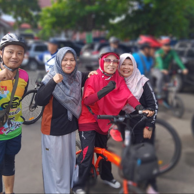 MTsN 1 KoBe Ikut Ramaikan Kegiatan Gowes Santai HAB Kemenag Ke-79