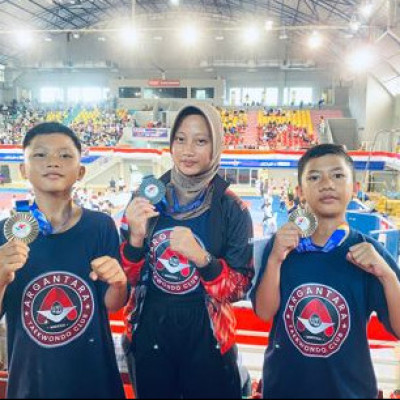 Kado Akhir Tahun, MTsN 2 Kepahiang Boyong Medali Emas dan Perak Taekwondo Championship 2024