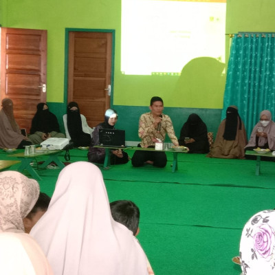 Dukung Program Nasional, Kepala KUA Muara Kemumu Jadi Narasumber Pencegahan Stunting