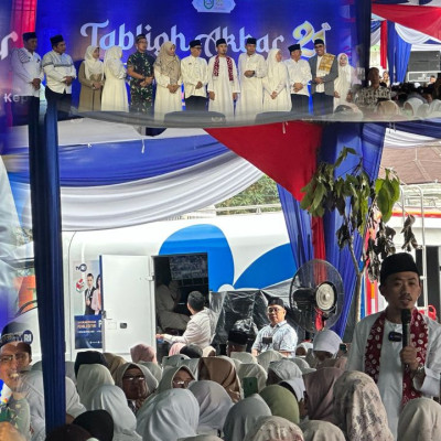 Tabligh Akbar HUT Pemda Ke-21, Ust. Syam Elmarusy Ajak Masyarakat Kepahiang untuk Bershalawat