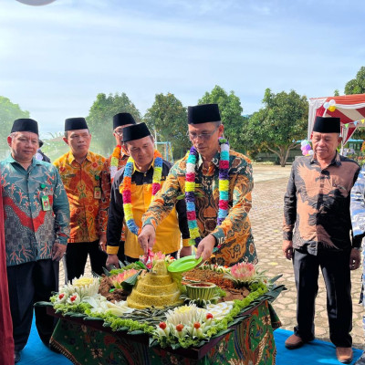 KAKAN KEMENAG HADIRI MILAD FAIR KE-52 A GOLD GENERATION MADRASAH MAJU,BERMUTU,MENDUNIA