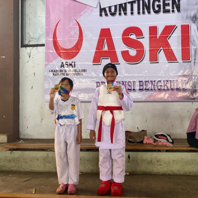 Raih Medali Emas, Siswi MIN 2 Kota Bengkulu Juara Ajang Karate TAKO Championship 1 Tahun 2025