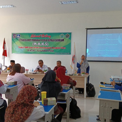 Pelaksanaan Musyawarah Kerja Kepala Sekolah (MKKS) di MTsN 1 Bengkulu Utara