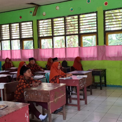 Siswa SMA Praja Taruna Nusantara (SMA-PN) Sumbar Sosialisasi ke MTsN 2 Mukomuko