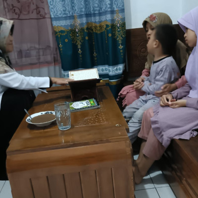 PAI KUA Curup Utara Ajarkan Pentingnya Makhorijul Huruf dan Tajwid kepada Anak-anak Griya STAIN