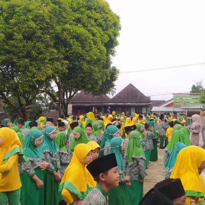 MIS Muhammadiyah 10 Karang Anyar Berikan Pembekalan Mitigasi Bencana kepada Siswa