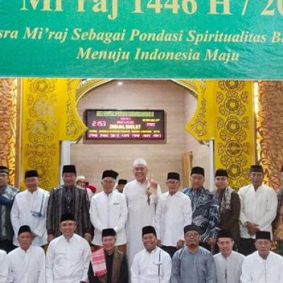 Peringatan Isra’ Mi’raj 1446 H, Kakanwil : Momen Tepat, Gelorakan Taat Beragama dukung Asta Cita Prabowo