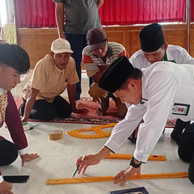 Kepala KUA Pondok Kelapa Adakan Kalibrasi Arah Kiblat Masjid Al-Hidayah Desa Pasar Pedati