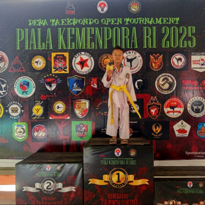 Raih Medali Emas, Siswa MIN 2 Kobe Juara Taekwondo Piala Kemenpora 2025