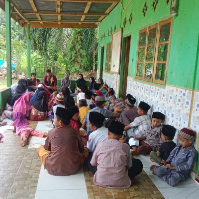 Tingkatkan Kualitas Agama Pada  Madrasah Diniyah, PAI KUA Kecamatan Air Periukan Sampaikan Materi Rukun Islam Dan Iman