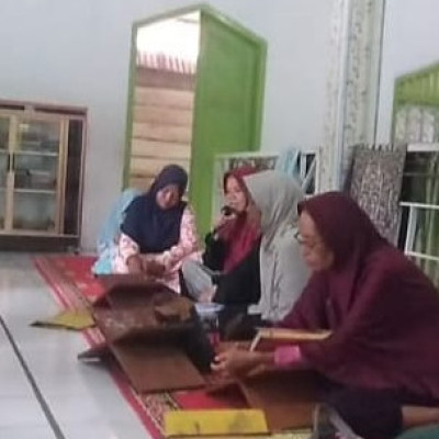 Menjelang Puasa, PAI KUA Kecamatan Semidang Alas Sampaikan Tentang Pentingnya Puasa Pada Pengajian MT Al-Hidayah