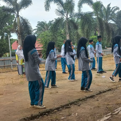 Persiapan Lomba Senam Anak Indonesia Hebat,Murid MTsN 5 Mukomuko Giat berlatih