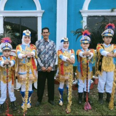 Tim Drumband Gita Nada Suara MIN 1 Kepahiang Raih Juara 1 dalam Ajang Festival Anak Sholeh Jilid II Yayasan Arrahman