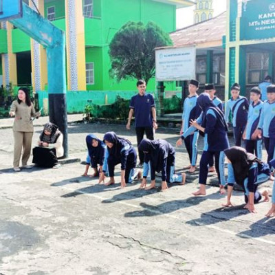 Tingkatkan Kesehatan Siswa, MTsN 01 Kepahiang Jalani Pemeriksaan Kesehatan dari Puskesmas Durian Depun