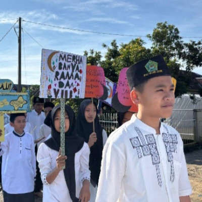 MTsN 2 Rejang Lebong Gelar Pawai Ramadhan, Meriahkan Syiar Islam di Desa Baru Manis