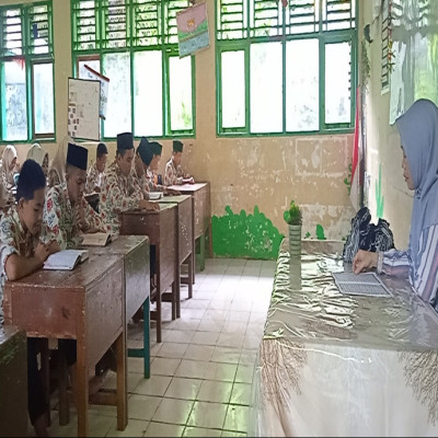 Semarak Ramadhan, Siswa MTsN 2 Kota Bengkulu Tadarus Al Quran Sebelum KBM