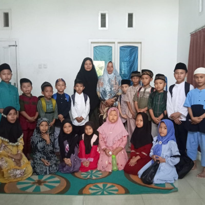 TPQ AT Taqwa Bermani Ilir Aksi Berbagi di Bulan Ramadhan