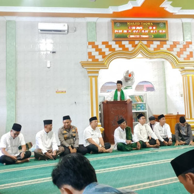 Kepala KUA Kecamatan Air Periukan Sampaikan Tausiah Di Safari Ramadan Di Desa Bunga Mas Kecamatan Seluma Timur Kabupaten Seluma