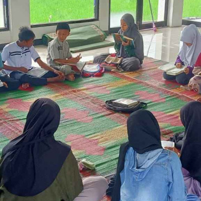 Luar Biasa! Anak-anak TPQ Al-Muhajirin Talang Benih Khatam 30 Juz Al-Qur'an dalam Sepekan Ramadhan!