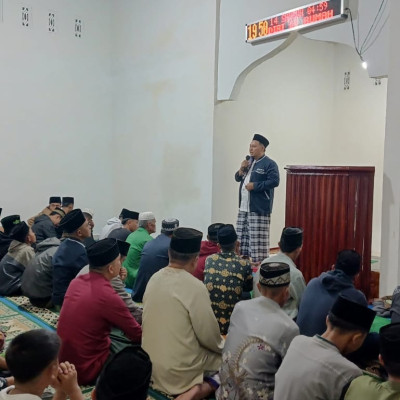 Kepala MTsN 2 Rejang Lebong Ajak Orang Tua Titipkan Anak di Lembaga Pendidikan Islam dalam Tausiyah Safari Ramadhan