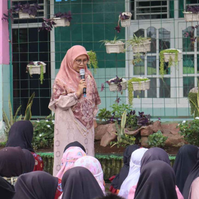 Buka Pesantren Ramadhan, Kepala MIN 1 Rejang Lebong Pesankan Siswa Isi Ramadhan dengan Kegiatan Positif