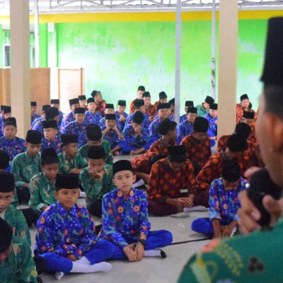 Tingkatkan Iman dan Takwa, Siswa MTsN 2 Mukomuko Laksanakan Program Ramadan Kultum dan Tadarus