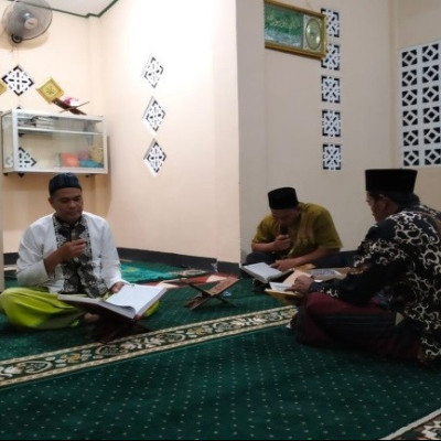 PAI KUA Seluma Ikut  Khataman Dan Peringatan  NuzululQur’an Di Musholah Nurul Hdayah